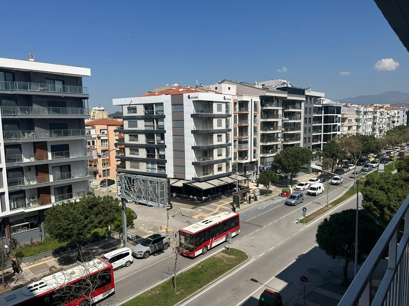 Three Bedroom Apartment For Sale in Karşıyaka