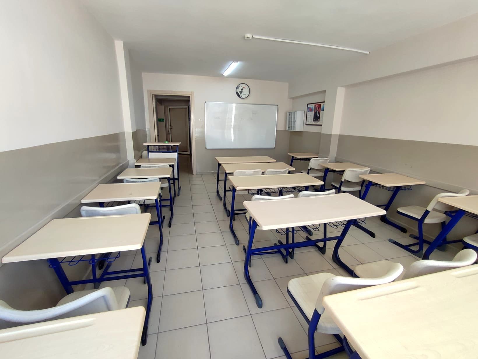 Karşıyaka Çarşı da Kurumsal Kiracılı Satılık Bina 5