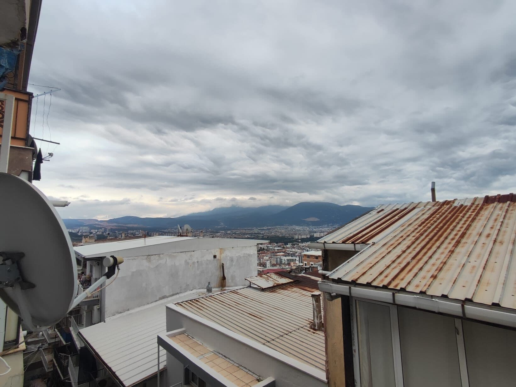 9+1 Diğer · İnönü, Bornova — fotoğraf 28/30