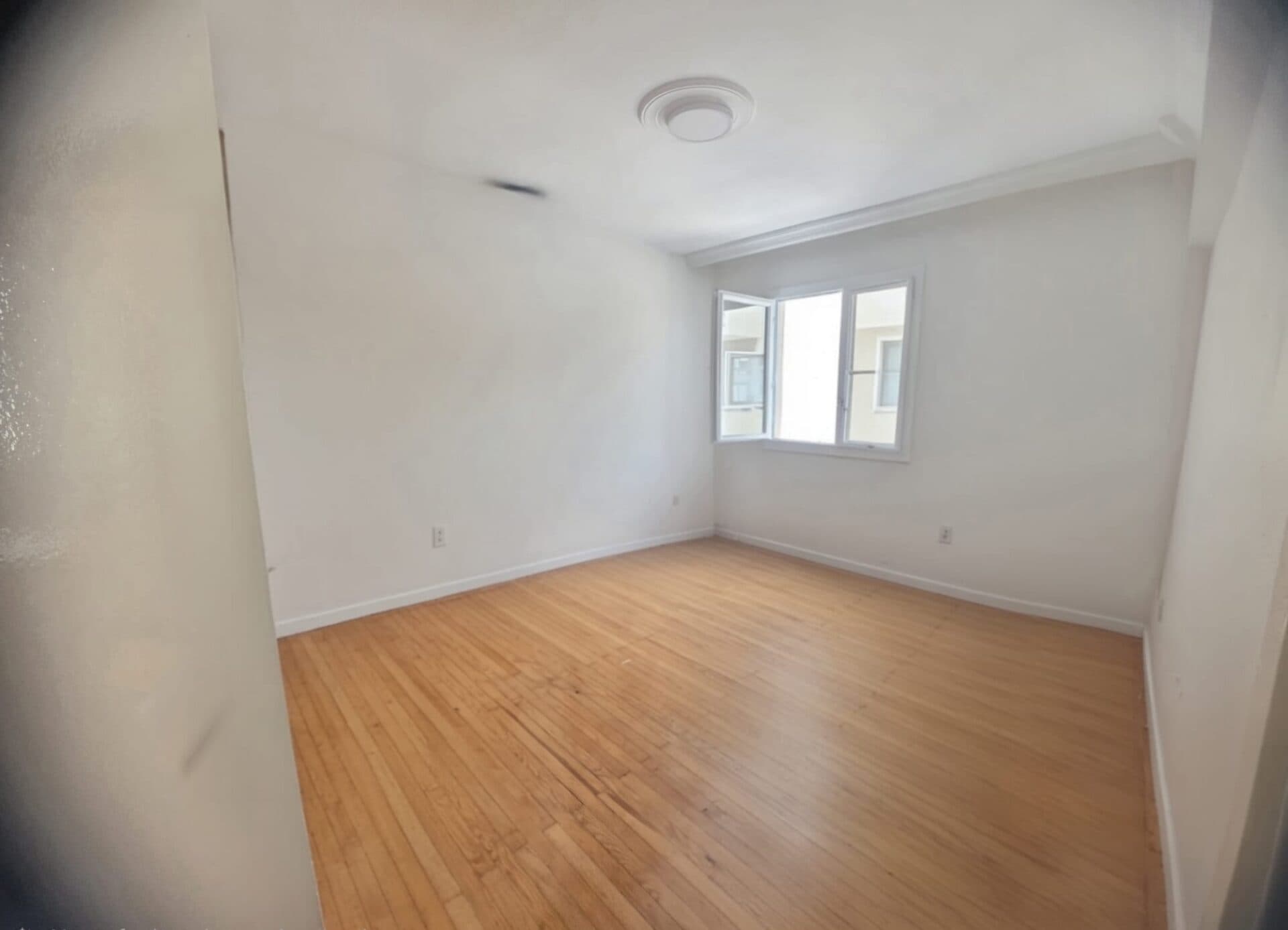 ​MERKEZİ KONUMDA, YAŞAM KALİTESİ YÜKSEK, FERAH VE KULLANIŞLI 3+1 KİRALIK DAİRE 3