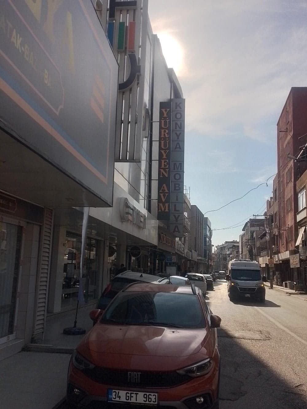 BAYRAKLIDA CADDE ÜSTÜNDE KOMPLE SATILIK 7 KATLI FIRSAT BİNA
