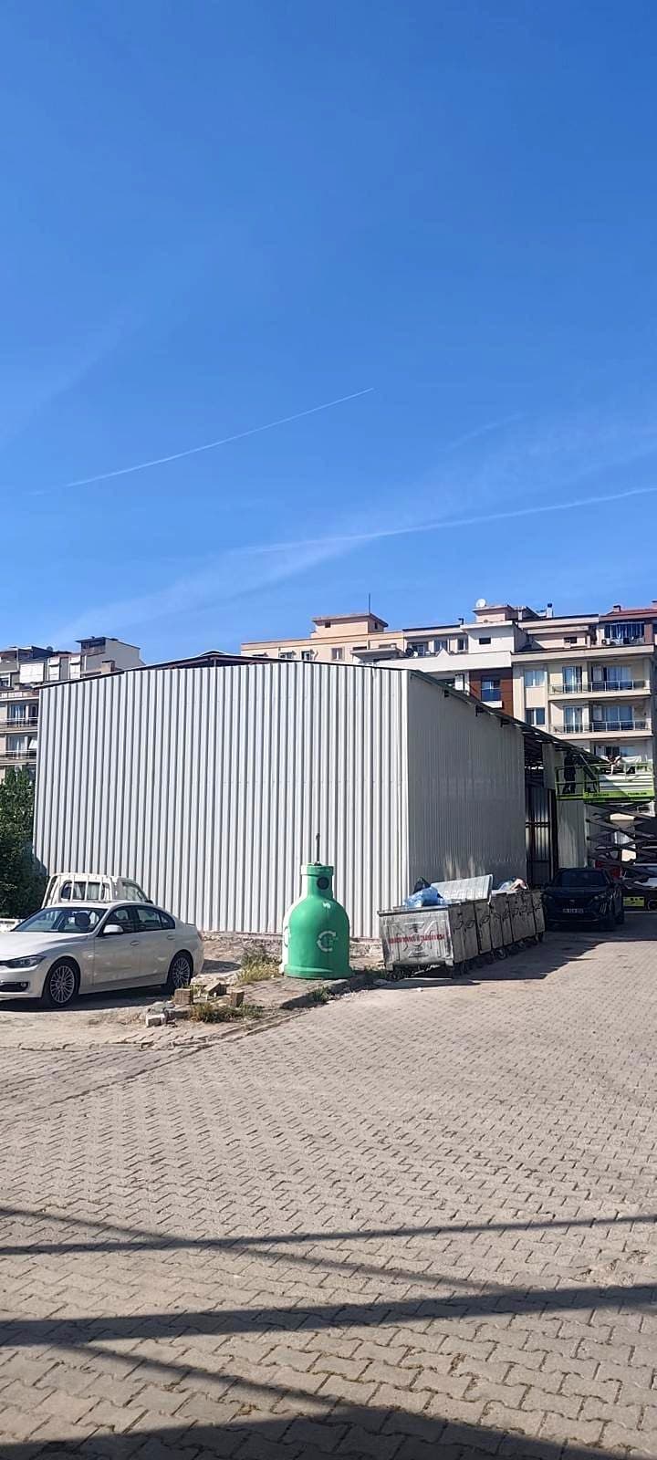 Karşıyaka Şemikler de Satılık Emsalsiz Depo 4