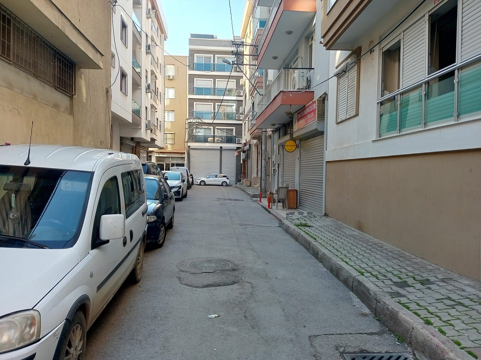Karşıyaka Şemikler de 2+1 Satılık Daire