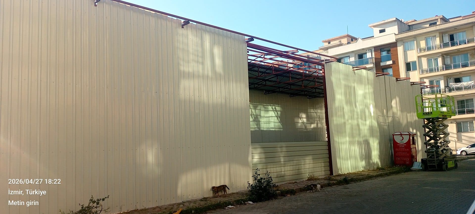 Karşıyaka Şemikler de Satılık Emsalsiz Depo 2