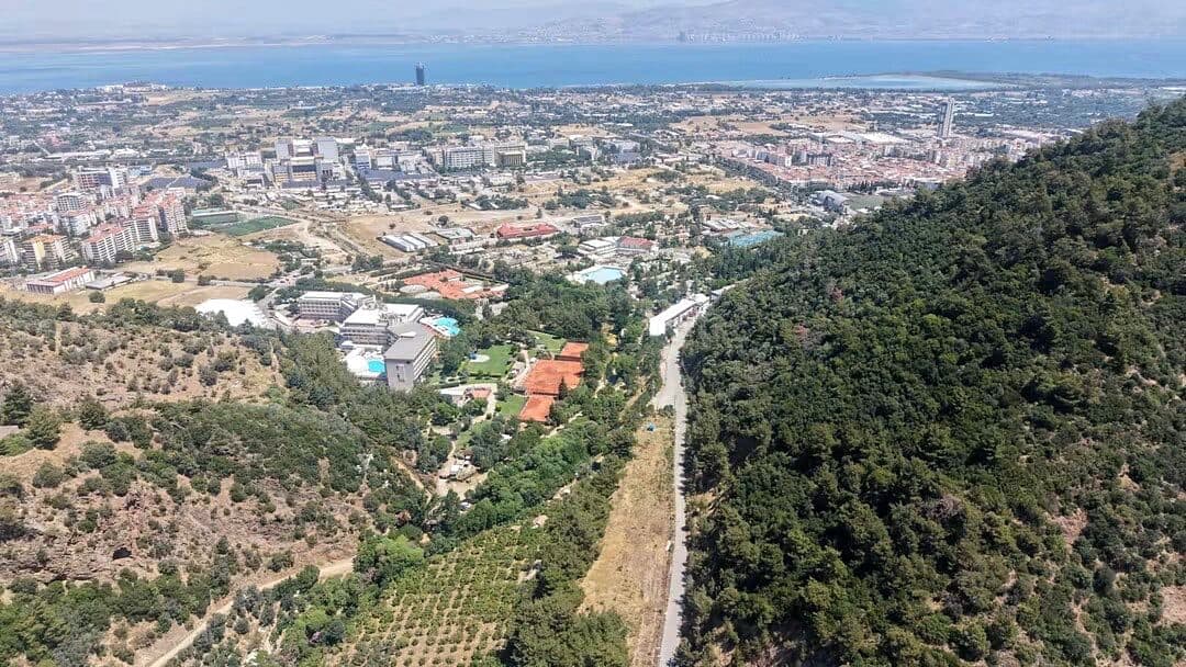 Balçova Termal Otel Arkası Satılık Arazi