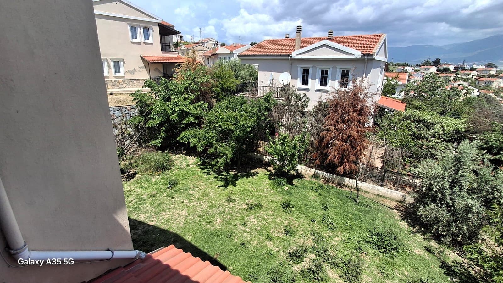 Kemalpaşa Yukarıkızılca'da 650m² Arsa İçinde Müstakil 3+1 Villa 3
