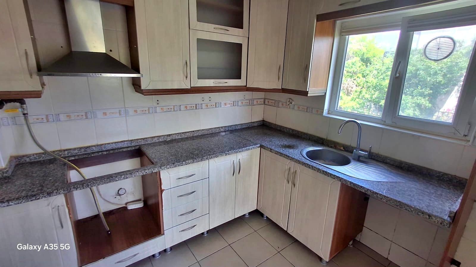 Kemalpaşa Yukarıkızılca'da 650m² Arsa İçinde Müstakil 3+1 Villa 5