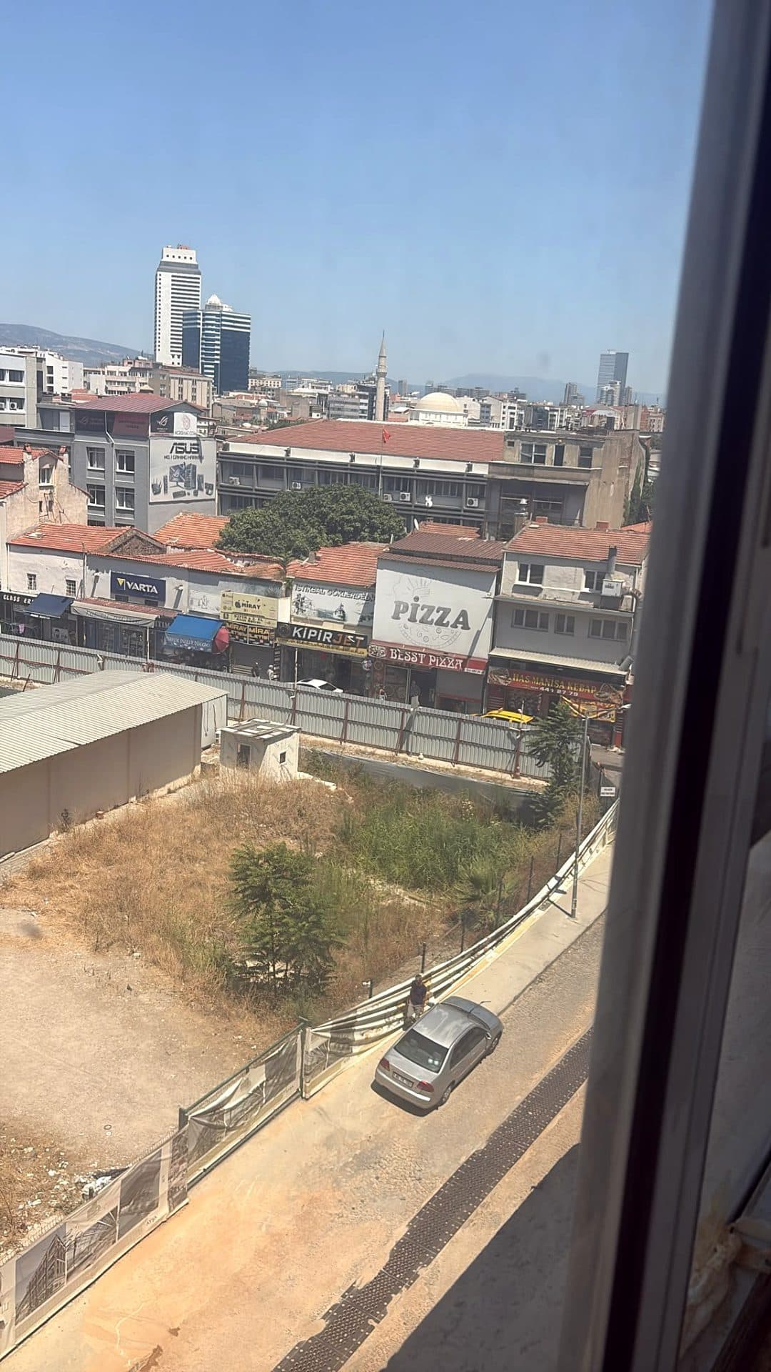 Konak Salihağa İşhanı SATILIK Boş Eşyalı Ofis. 4