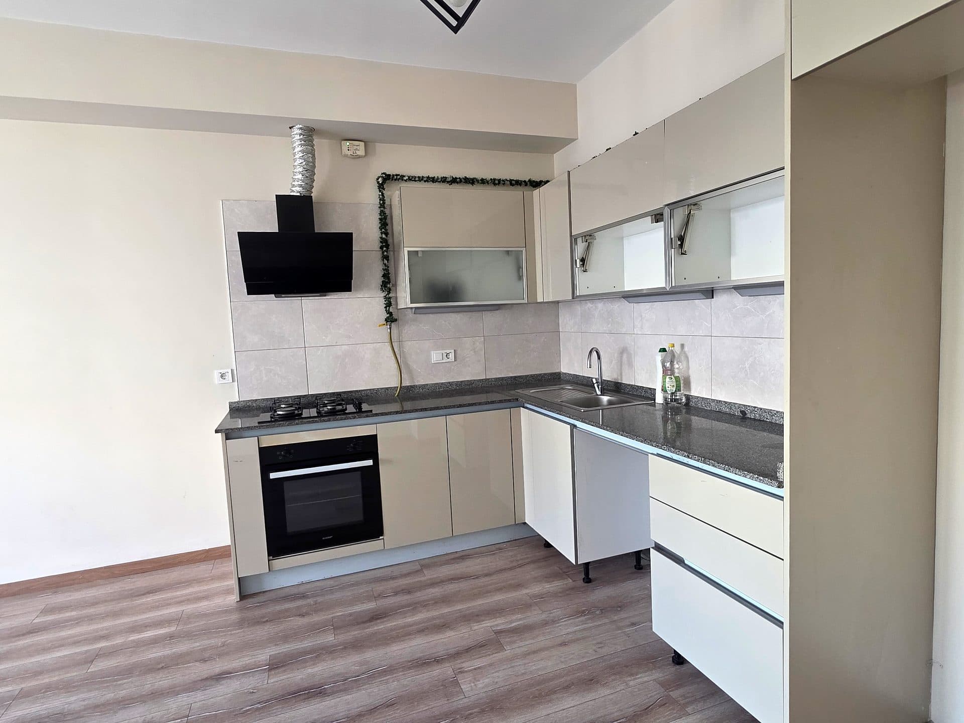 2+1 Daire · Uzundere, Karabağlar — fotoğraf 13/31