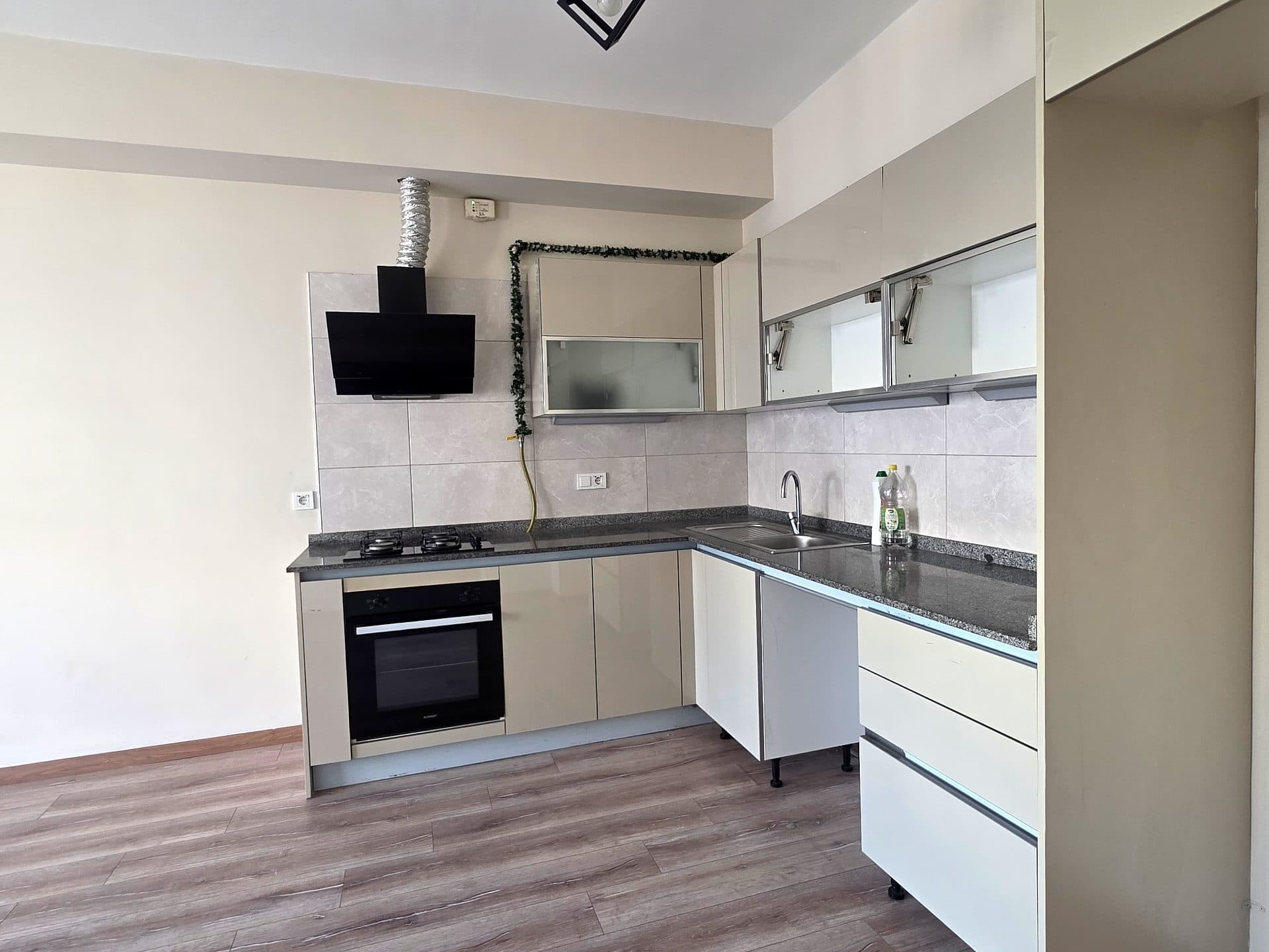 2+1 Daire · Uzundere, Karabağlar — fotoğraf 12/31