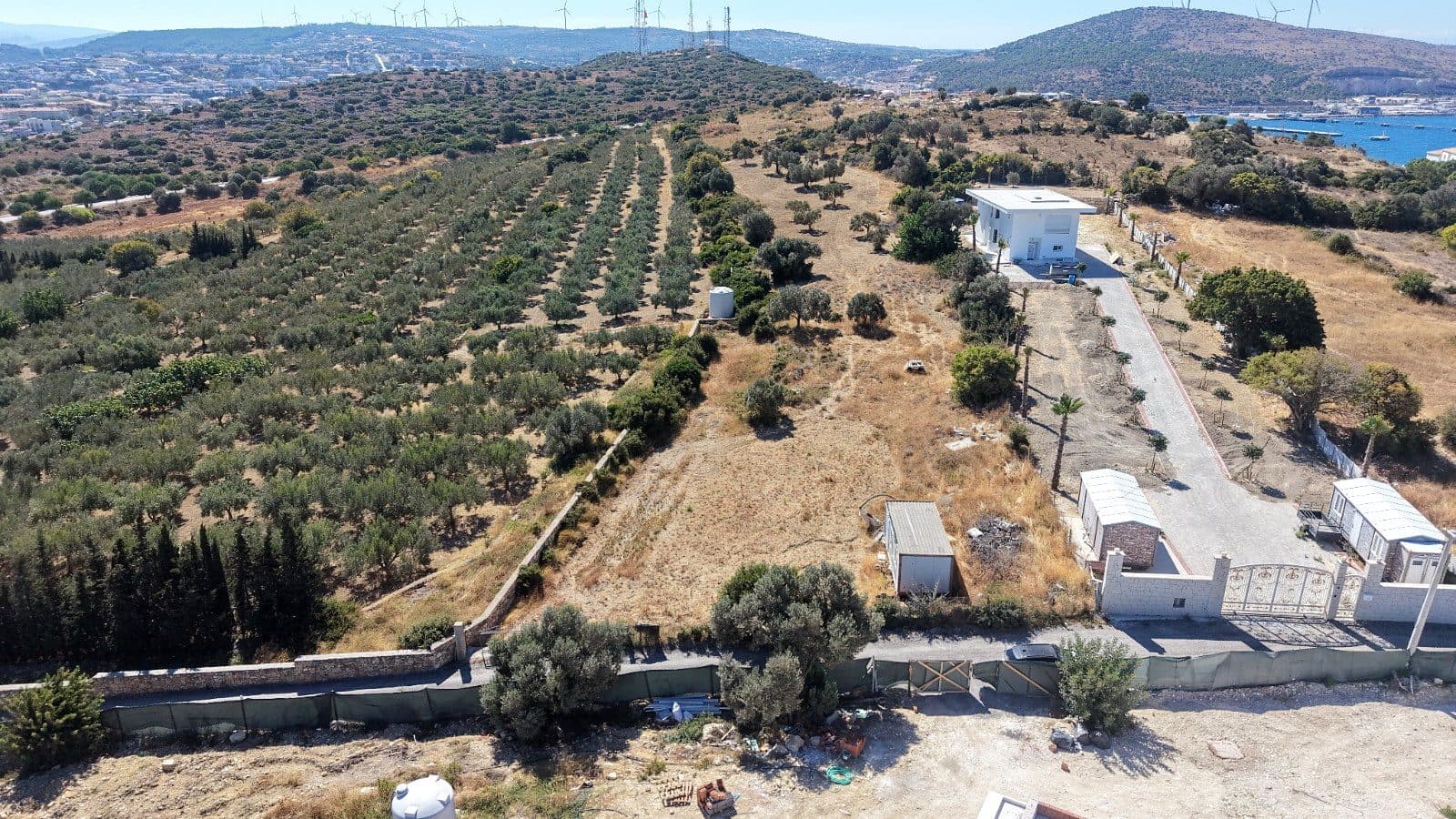 ÇEŞME AYASARANDA'DA MUHTEŞEM ARAZİ
