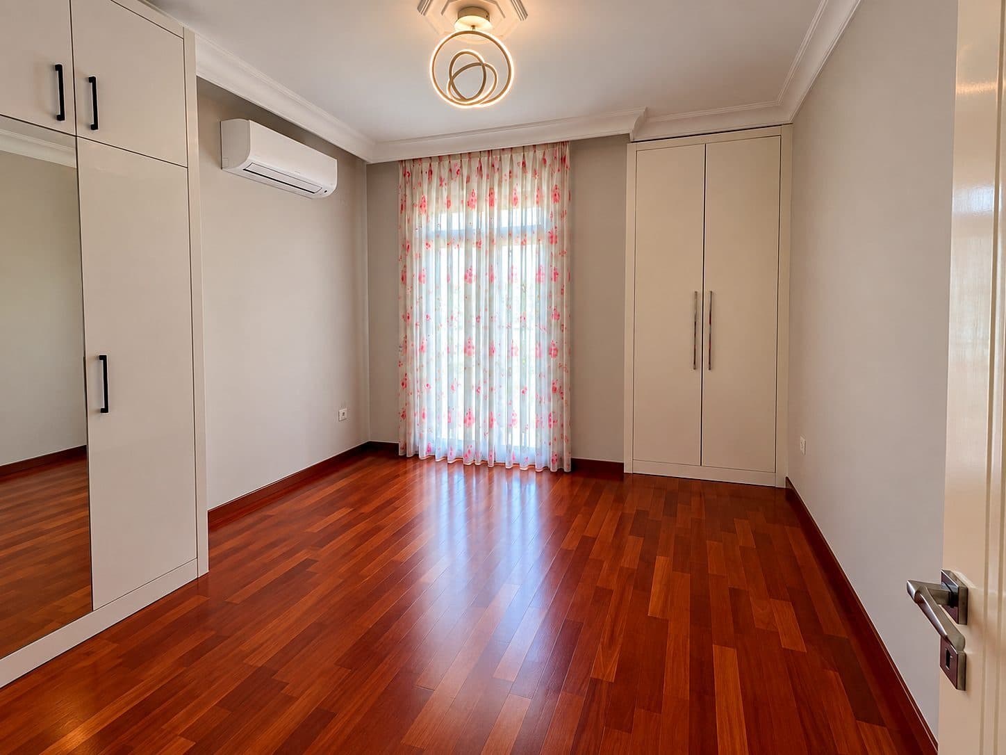 4+1 Villa · SASALI, ÇİĞLİ — fotoğraf 9/21