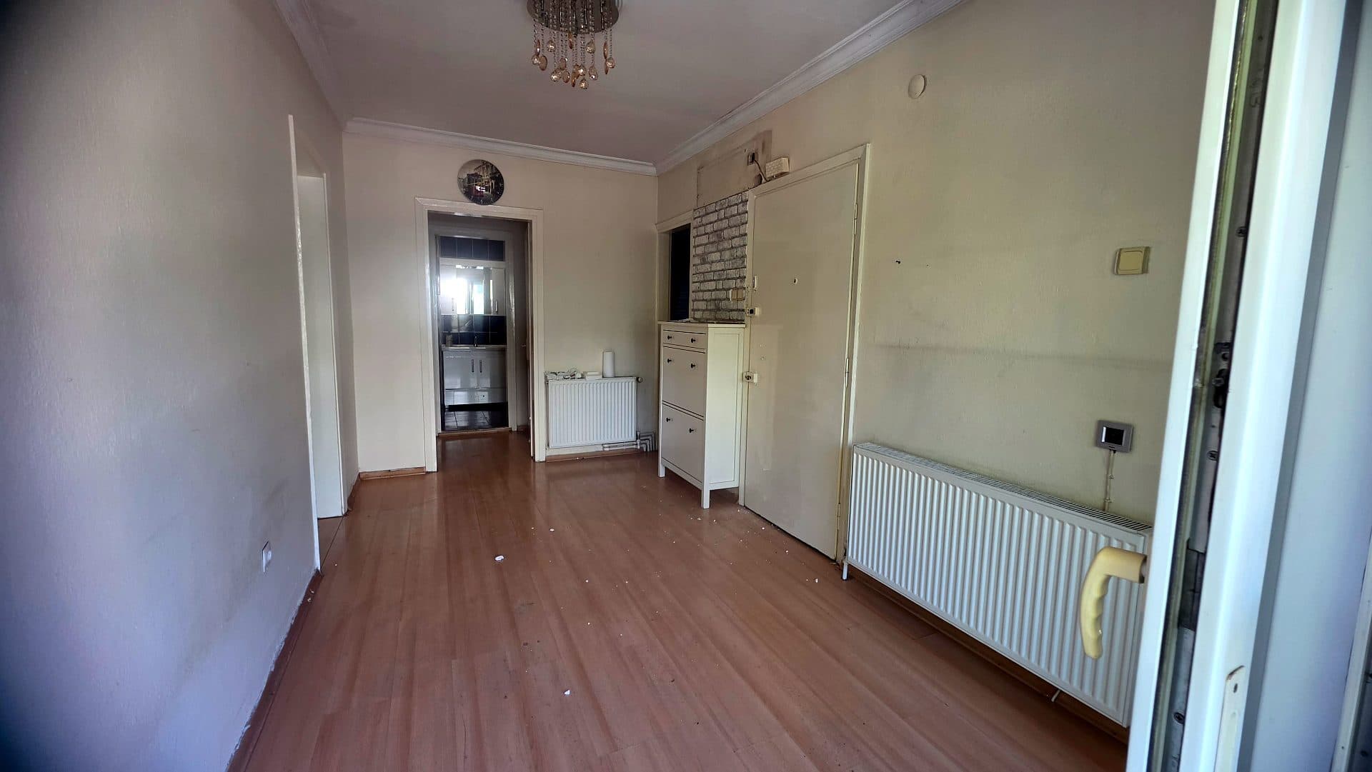 Bahçelievler Cadde Üzerinde 2+1 Kapalı Mutfak Kiralık Daire