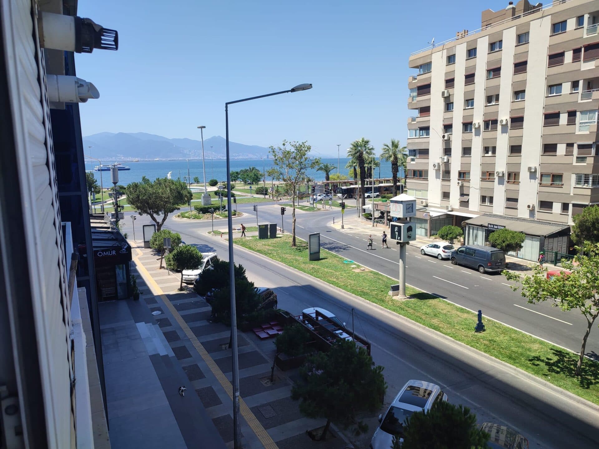 Girne Bulvarı Yunuslar Deniz Manzaralı Asansörlü 3+1 Daire