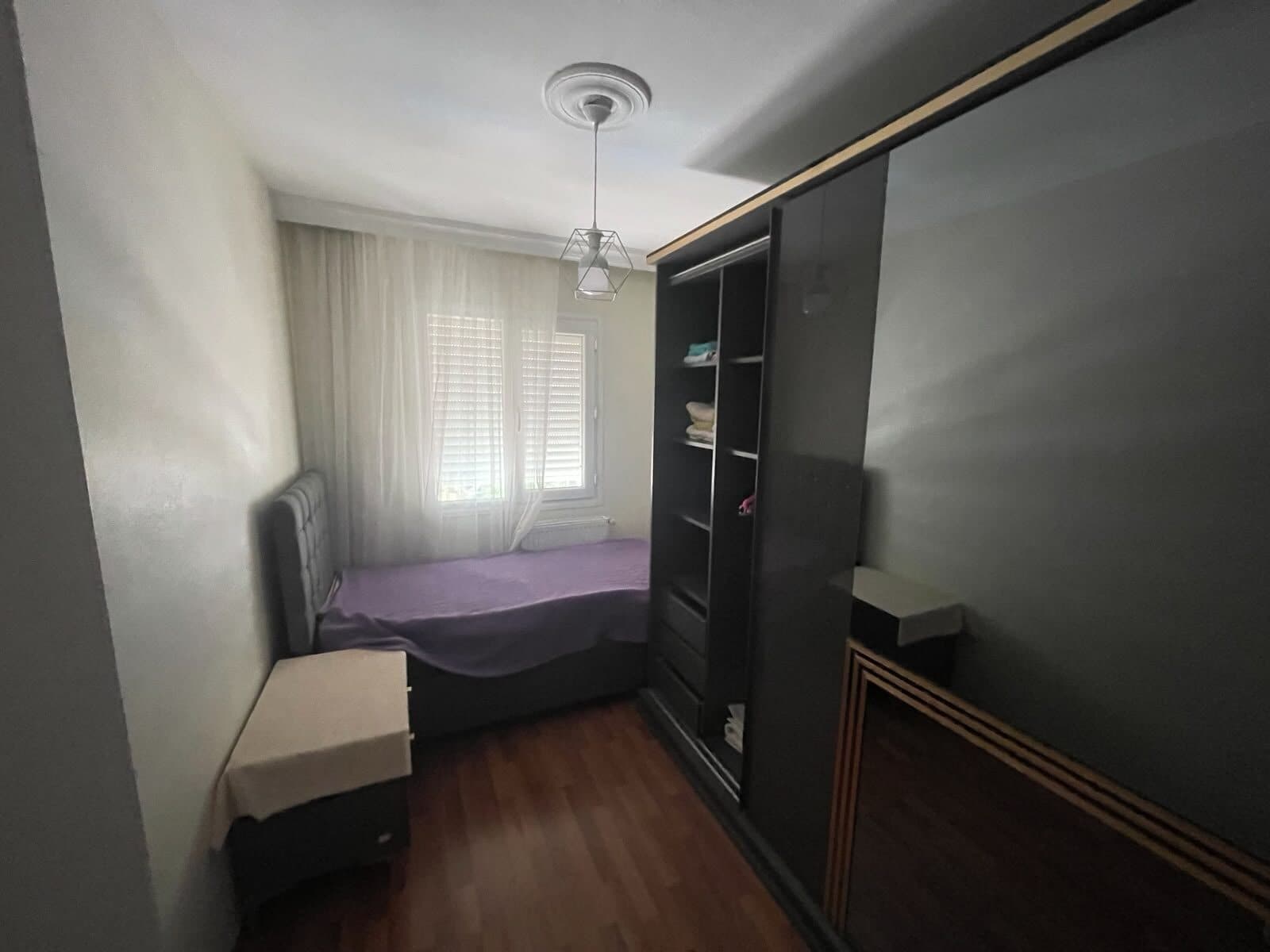 B쫚 Merkezi Konumda Geniş Eşyalı 3+1 Kiralık Daire