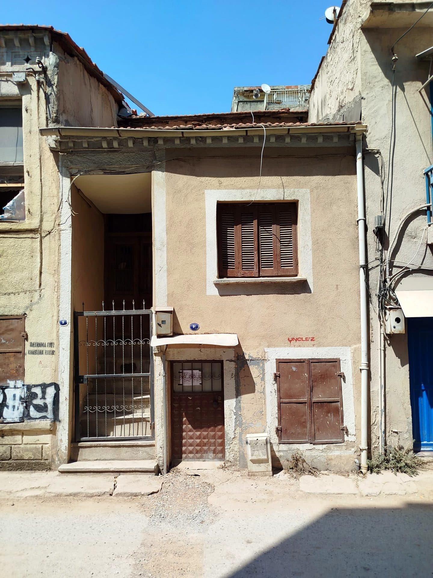 İzmir Alsancakta Müstakil Ev