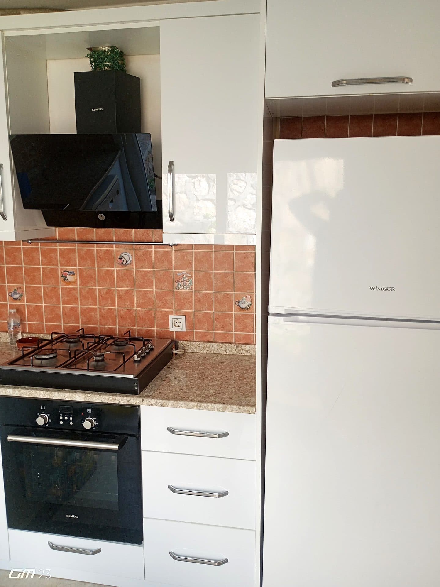 Gümüşsu yakamozköy sitesinde deniz manzaralı kiralık villa