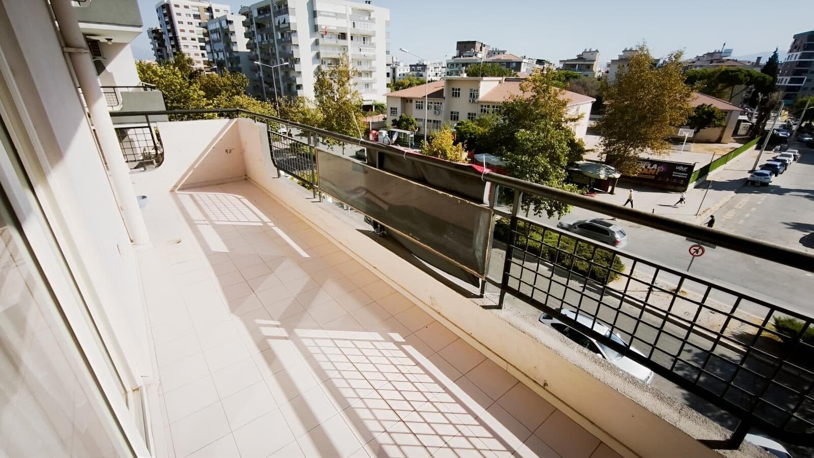 Tilbe Sitesi Muhteşem Manzaralı Geniş Satılık Daire