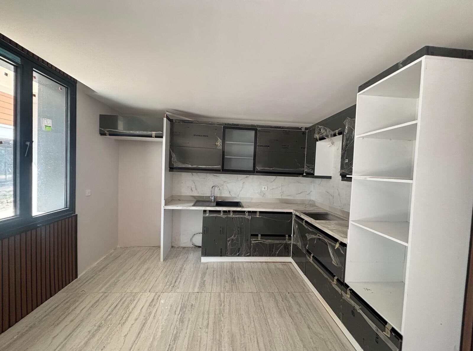 Menemen Emiralem Yayla Mahallesinde 4+1 Emsalsiz Tripleks Villa
