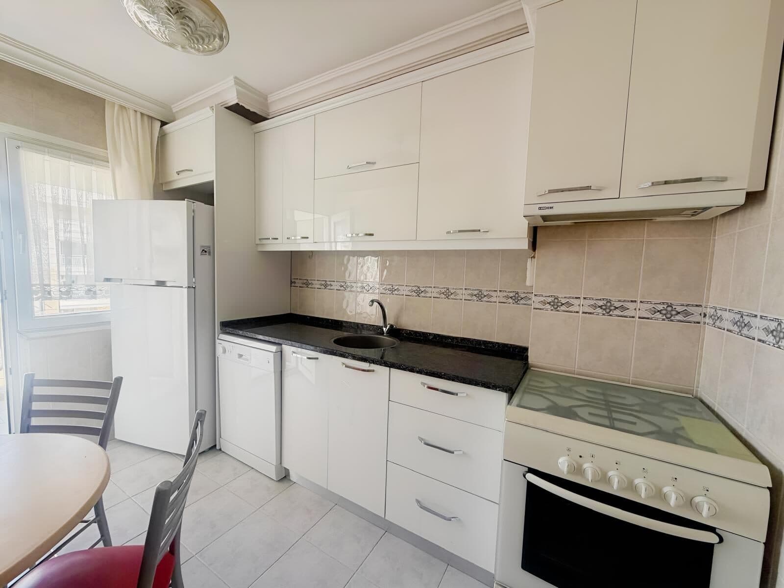 Çiğli Yakakent Mahallesinde 3+1 Sİte İçerisinde Satılık Daire