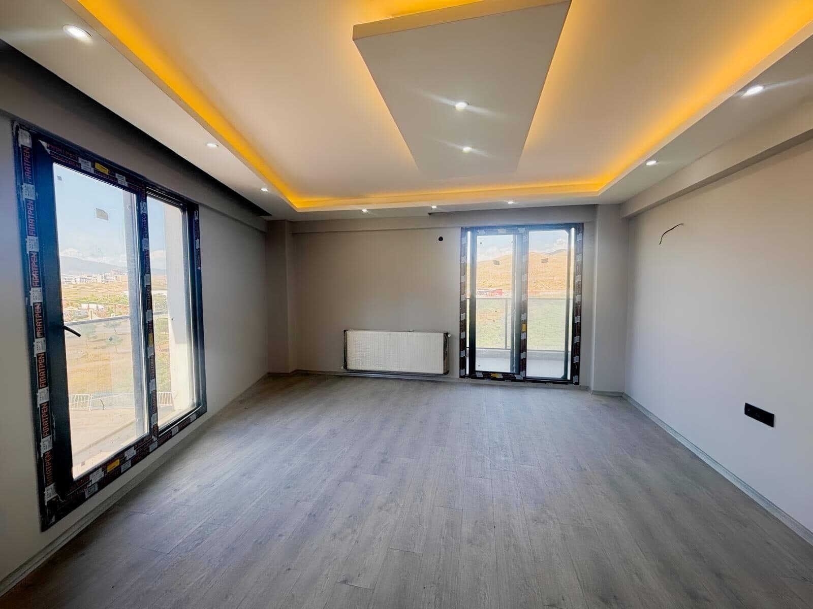 Manzaralı Ön Cephe Geniş 3+1 Satılık Daire